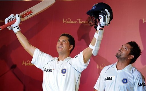 [Indian+cricketer+Sachin+Tendulkar+poses+with+his+waxwork+figure+at+the+unveiling+ceremony+in+Mumbai.jpg]