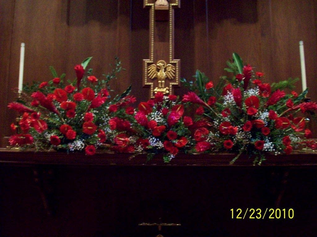 Come and See St. Thomas Altar Flowers December 2010