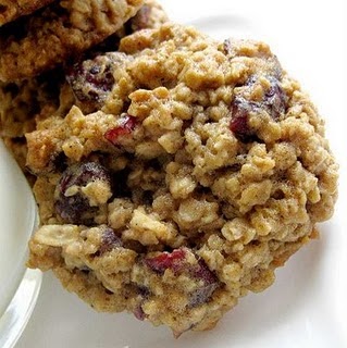 Bon Apetite!: Oatmeal Cranberry Cookies