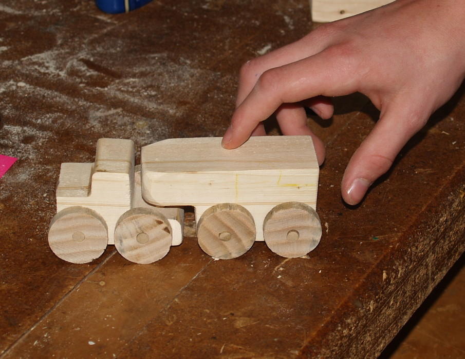 Making toys перевод. Making toys перевод. Com. Wooden-toy-plans. лепим свои страхи.