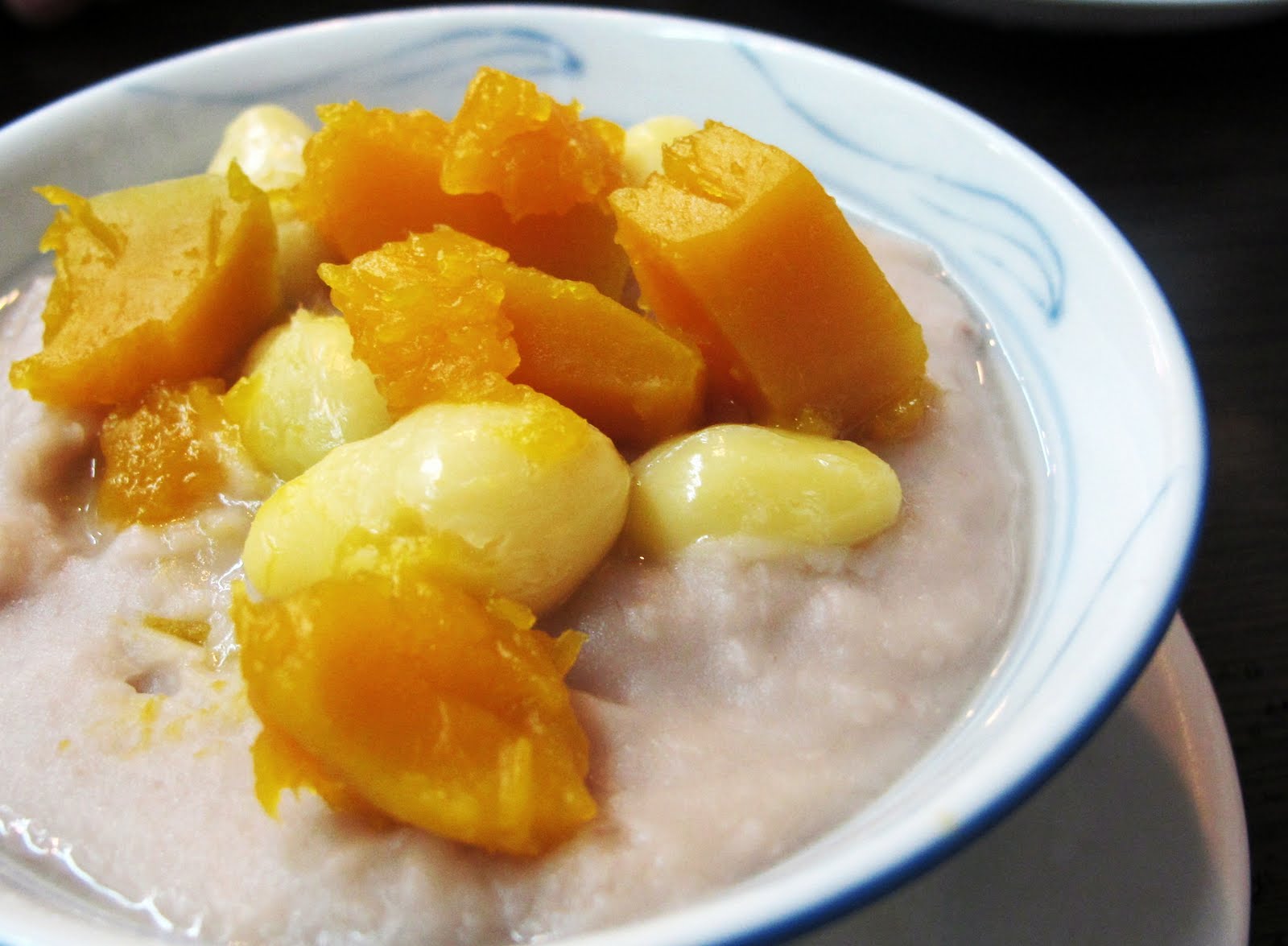 The HungryTrotting Couple.....goes ANYWHERE! Ji De Chi Asian Dessert