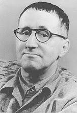Bertolt Brecht (1898-1956) Dramaturgo y poeta alemán