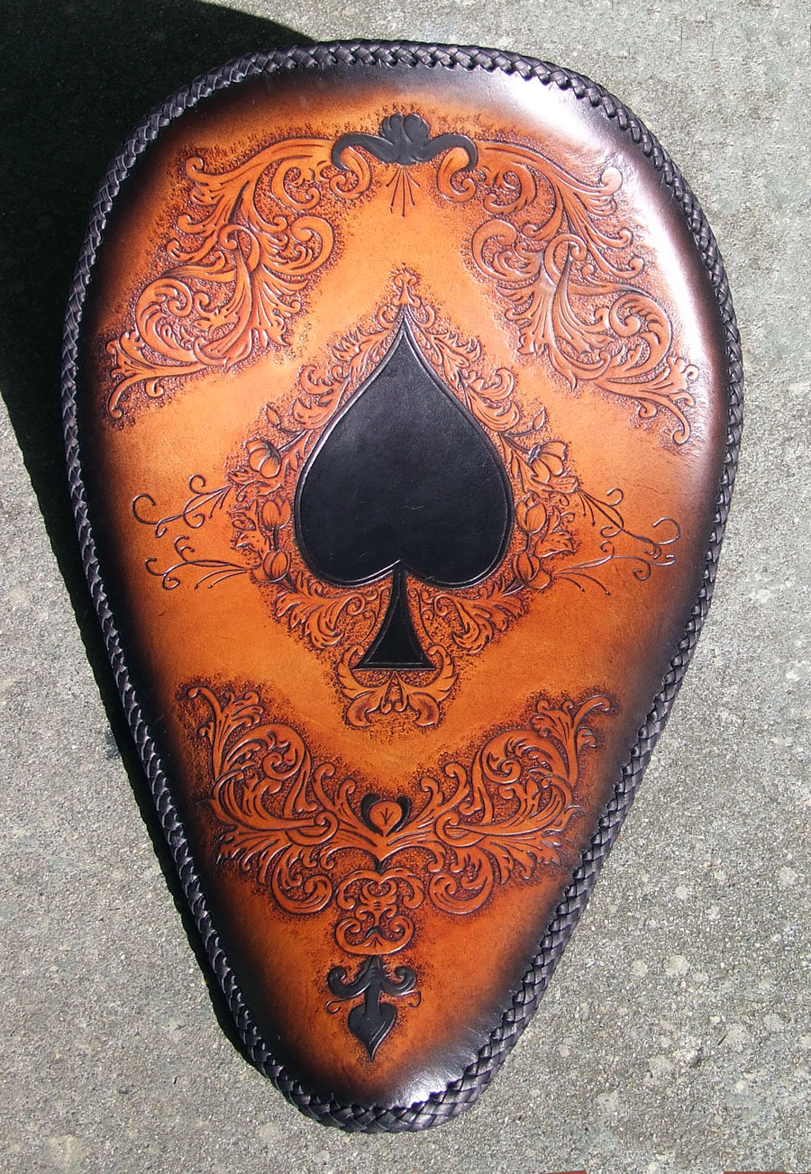 LEATHEROO Ace of Spades solo seat