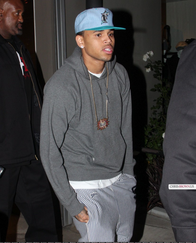 PamMichele: Chris Brown Christmas shops in Beverly Hills (photos)
