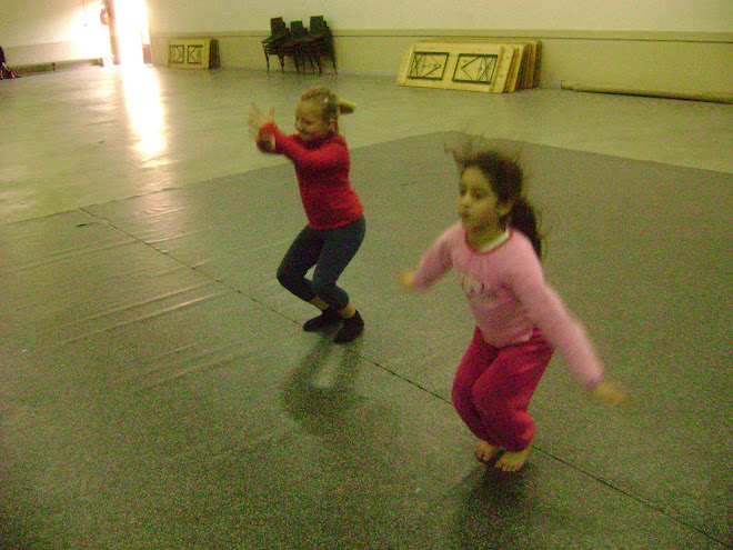 Rachel et Norianne (moderne-jazz 6/7 ans) - mercredi 1211/08