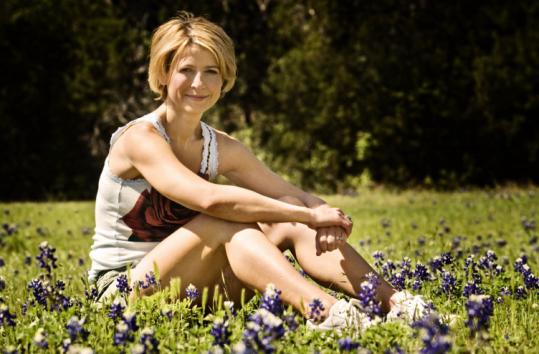 Wallpaper World: American Television Host &ldquo;Samantha Brown&rdquo;