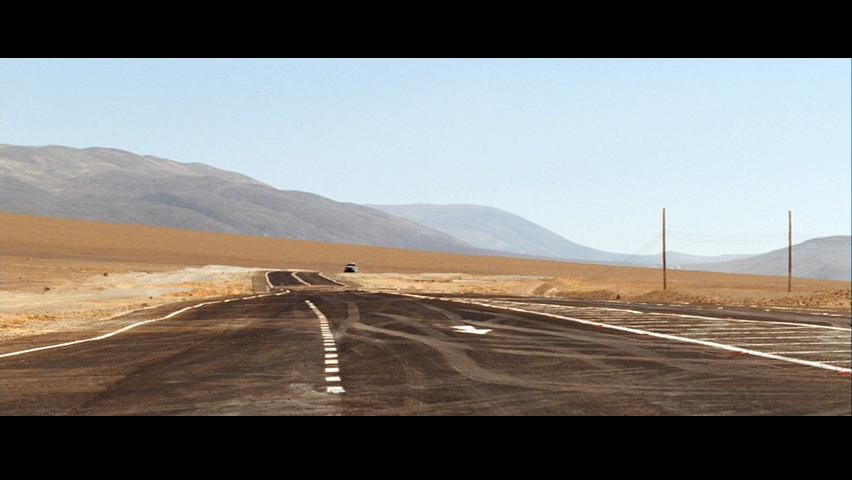 [QUANTUM_OF_SOLACE-4.jpg]