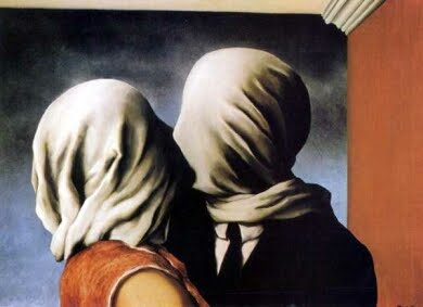 [Magritte_-_Les_Amants.jpg]