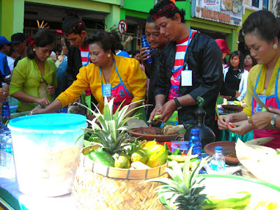 Keistimewaan Rujak Uleg Surabaya