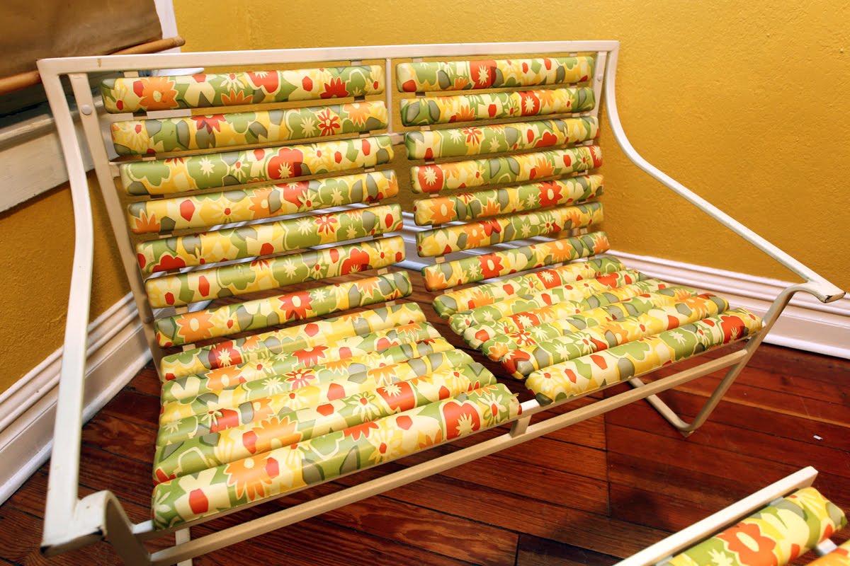 Dingaling Vintage> Vintage Samsonite Furniture