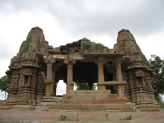 Viramgam Gujarat India Travel Guide places to see temple munsar lake