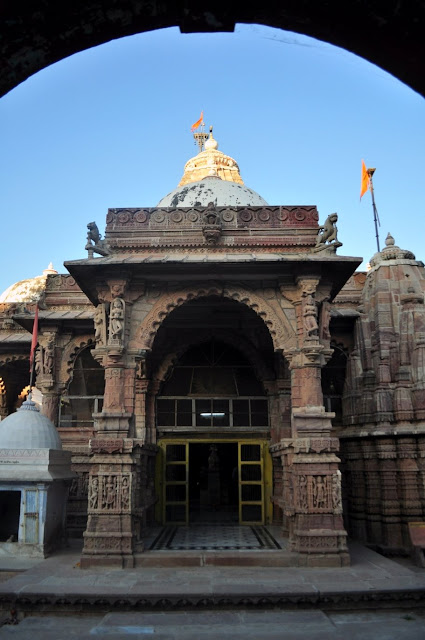 vadnagar narendra modi gujarat morning hathkeshwar temple