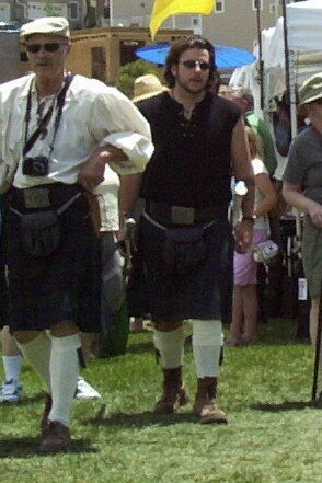 [Flagstaff+Celtic+fest_1449men+in+kilts2.JPG]