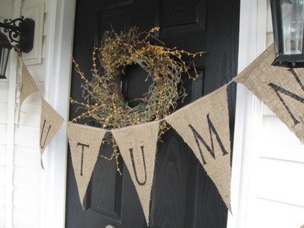 EAFCHomeLiving: Fall decorating idea for your front door!