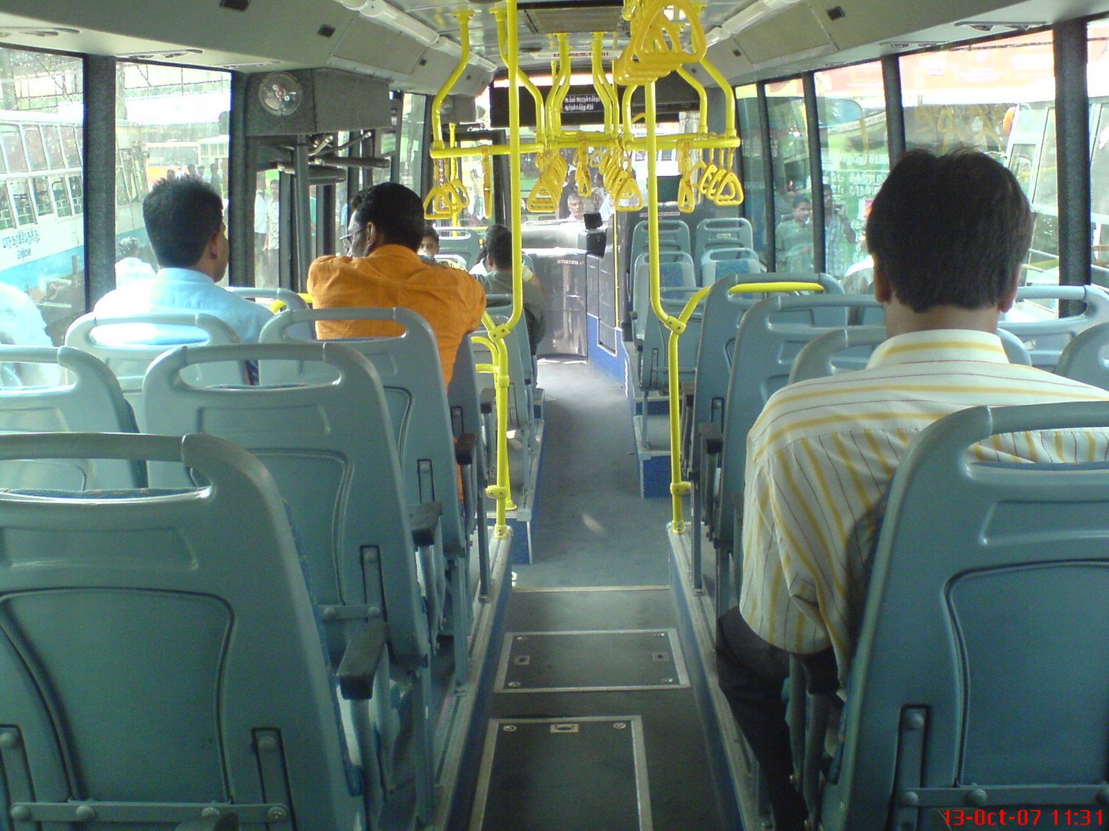 [Inside+View+Volvo.JPG]