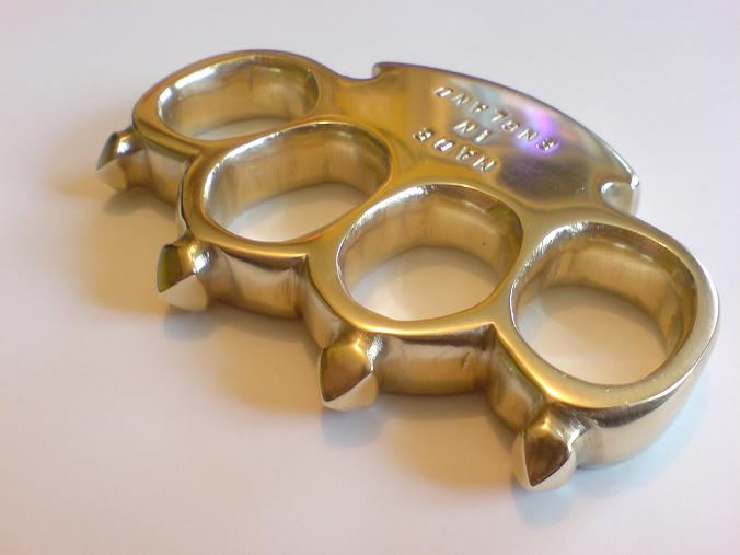 Knuckle Duster - The new solid brass "Made in England" knuckle du...