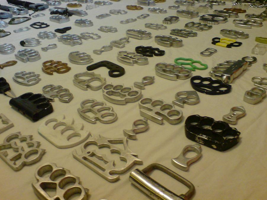 WeaponCollector's Knuckle Duster and Weapon Blog Brass Knuckles