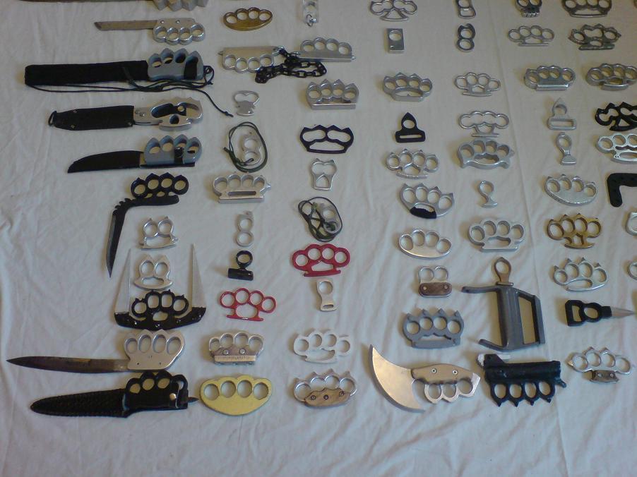 Weaponcollector S Knuckle Duster And Weapon Blog Brass Knuckles Knuckle Duster Collection