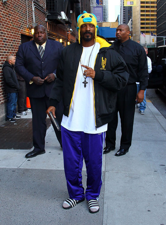 eye's Wild Style: Snoop Dogg Rocks a Funny Fish Hat