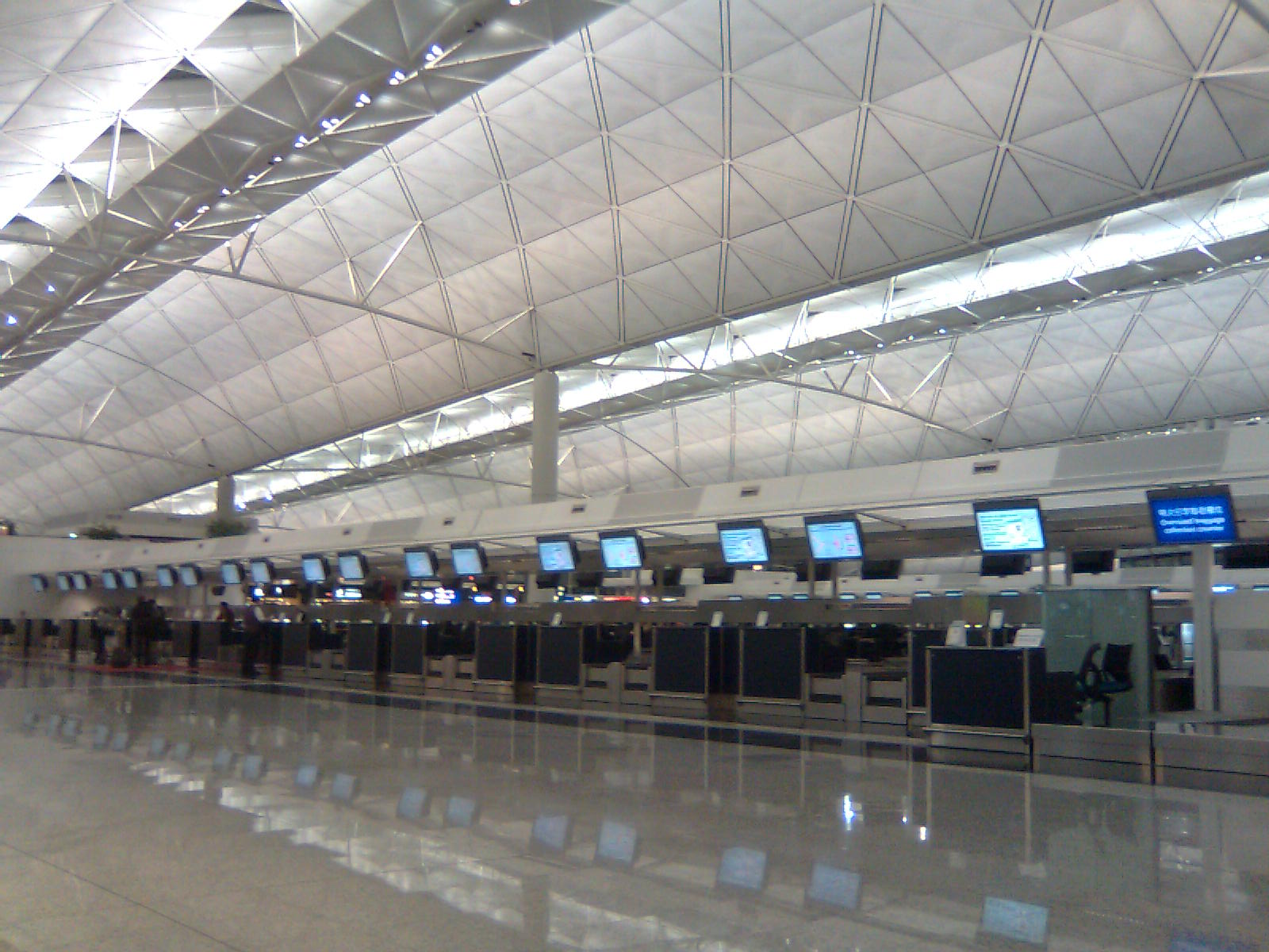 [airport.jpg]