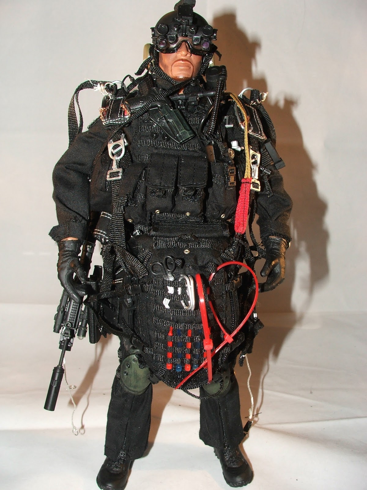 Very Hot Toys HALO Paratrooper