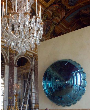 Jeff Koons Exhibits At Versailles