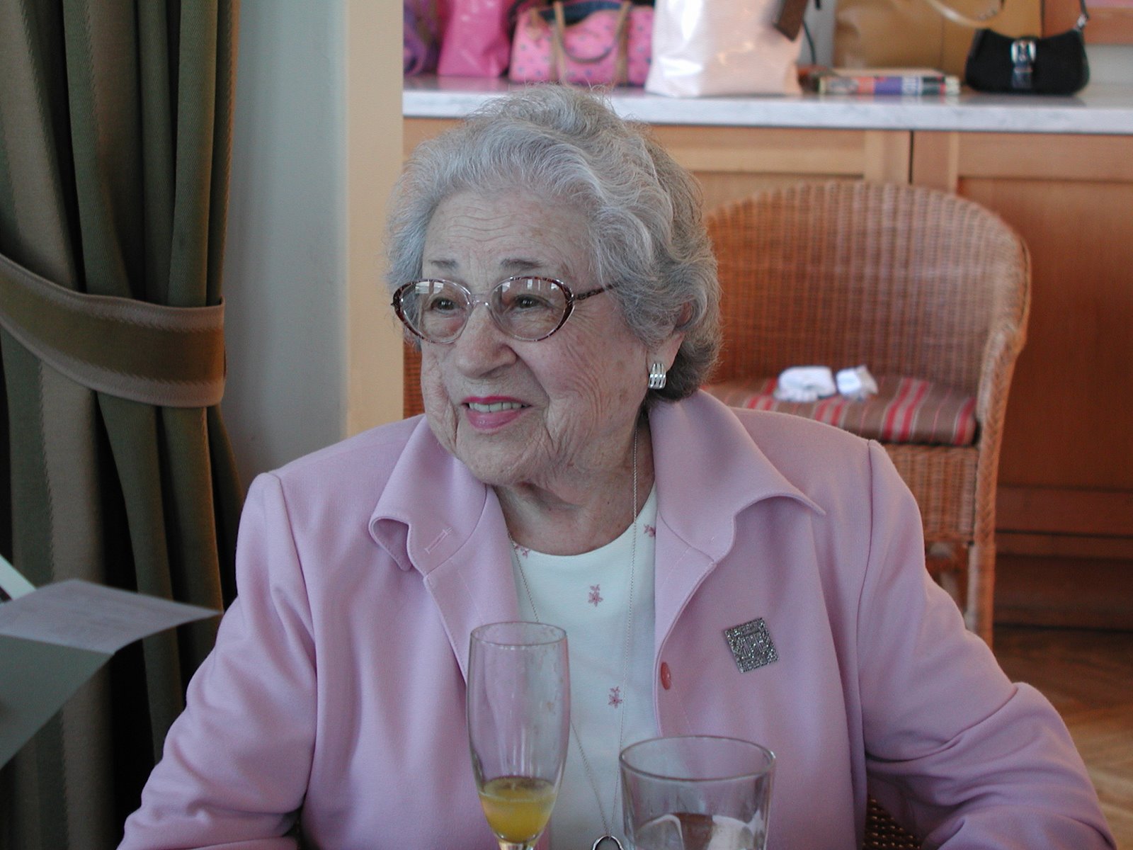 [Gran+July+2004.JPG]