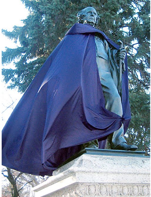 ABC promotes show by putting capes on NY sculptures