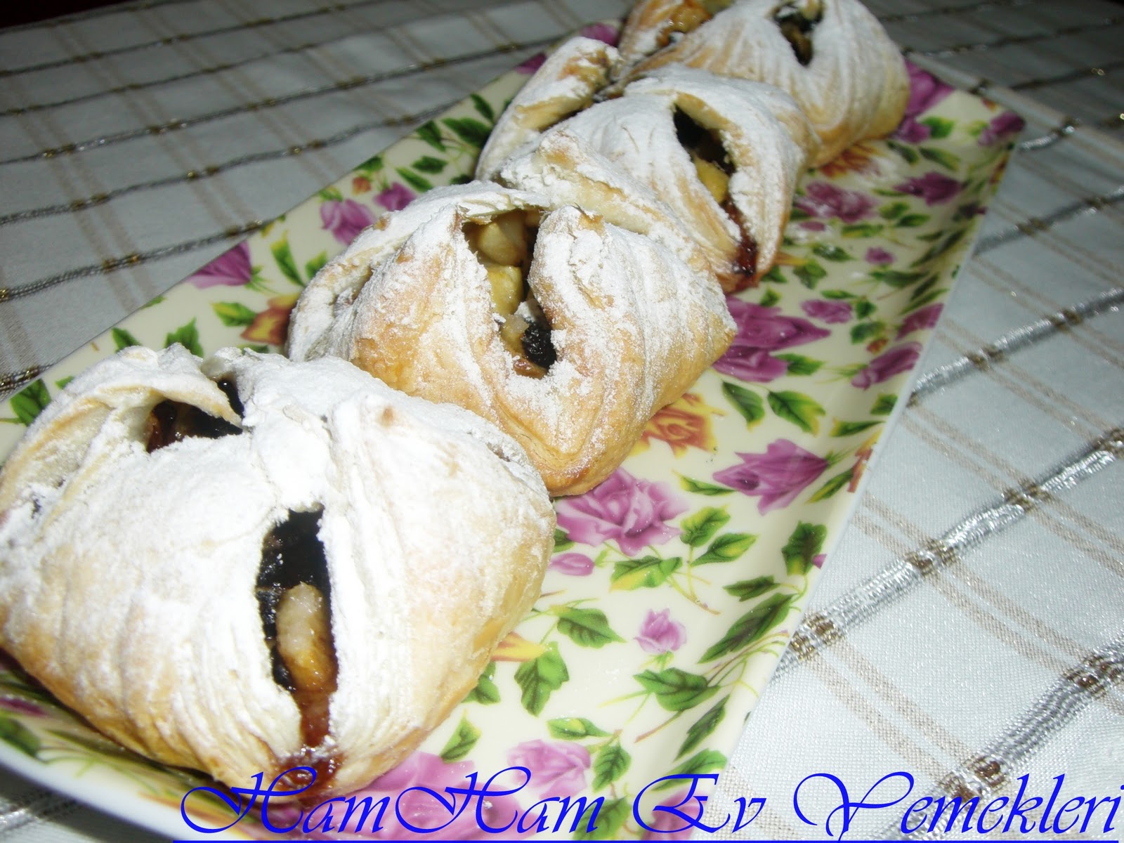 HAMHAM EV YEMEKLERİ Milföyde Çikolatalı Elma