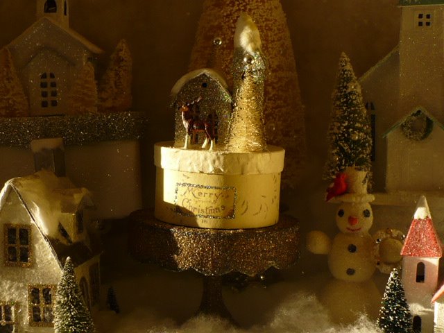 [merrychristmasbox.JPG]