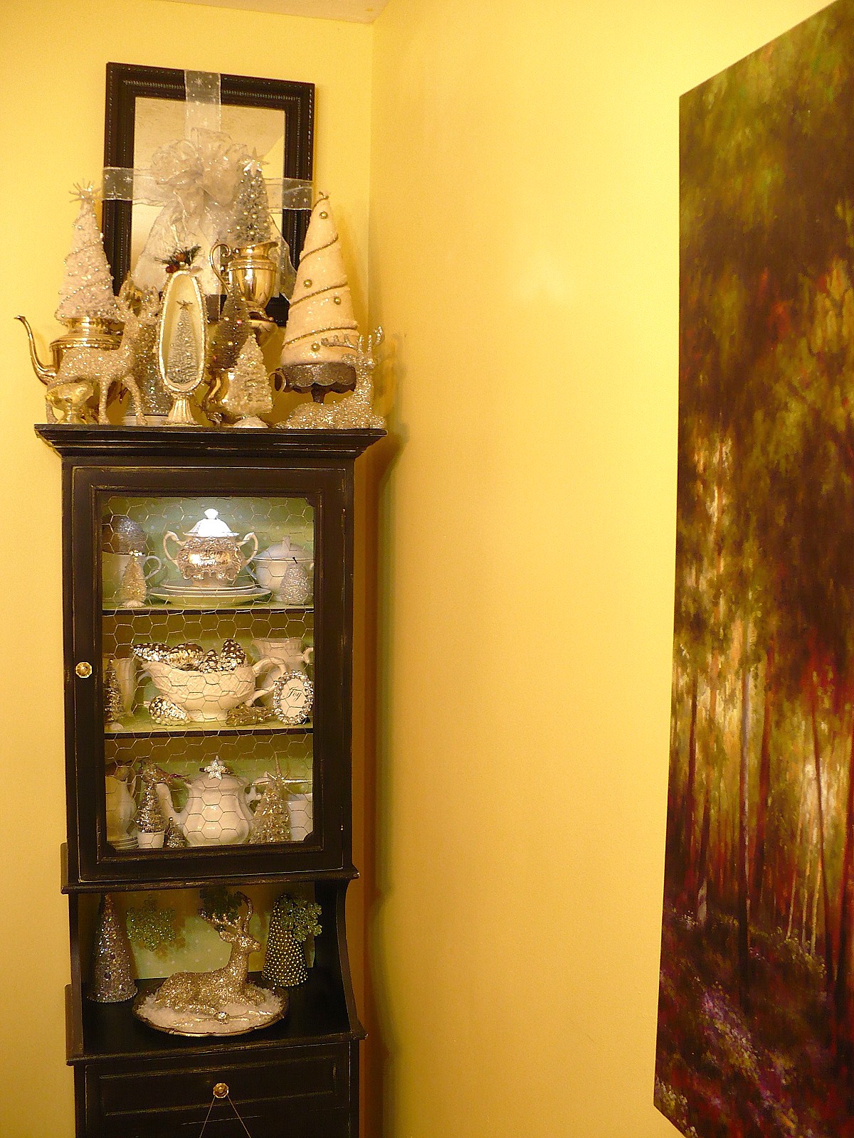 [chinacabinetfull2.JPG]