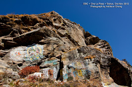 Trekking along Imja Khola toward Dingboche